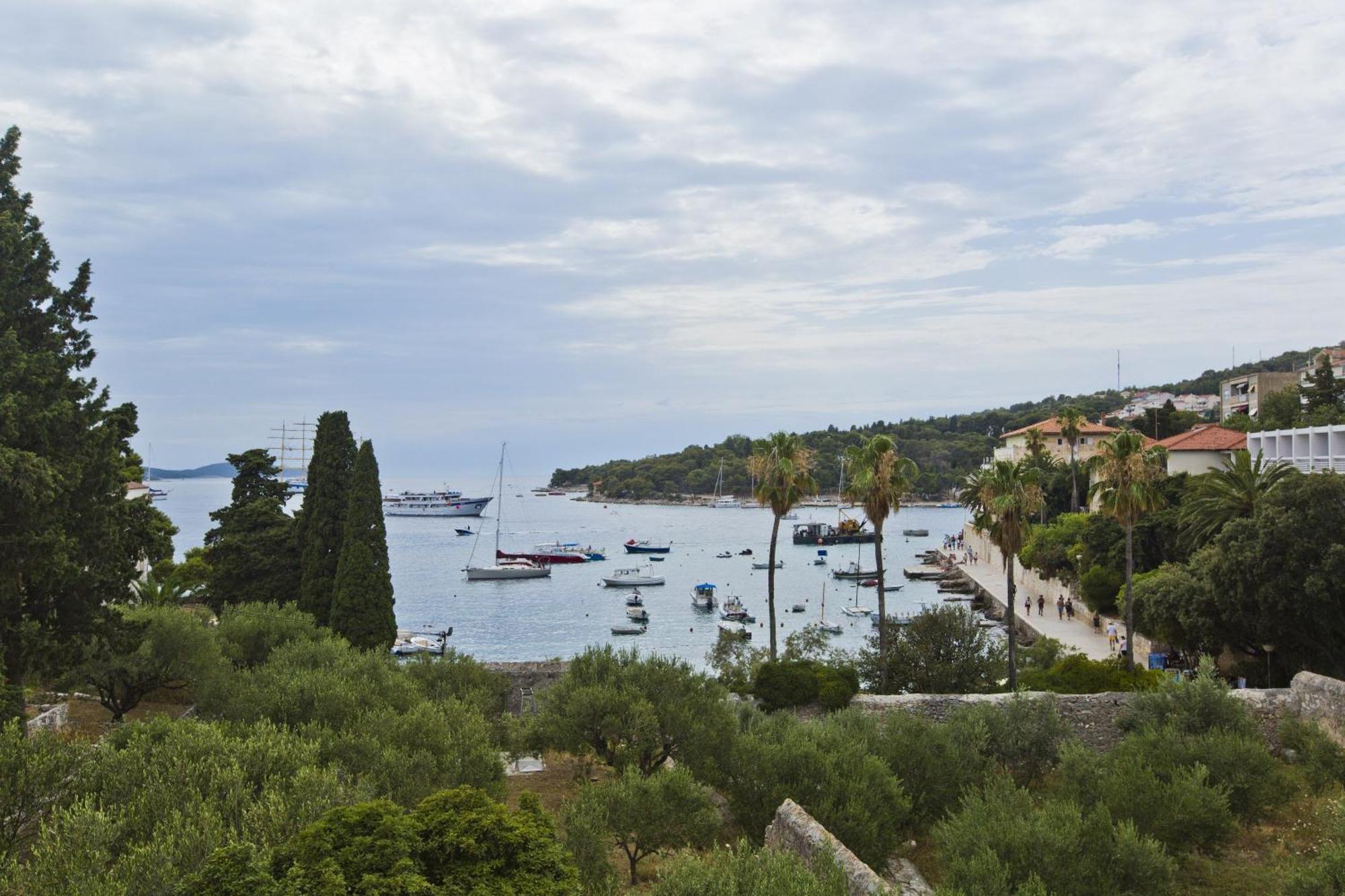 Apartments Grgo Hvar Town Exterior foto